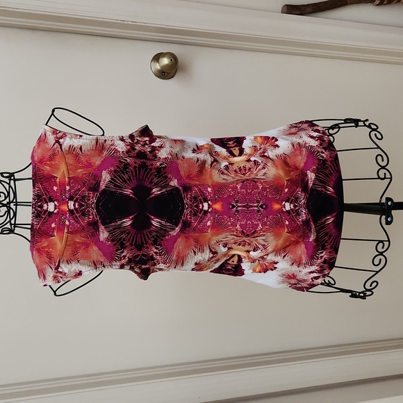 Colorful tank - Picture 2 of 3